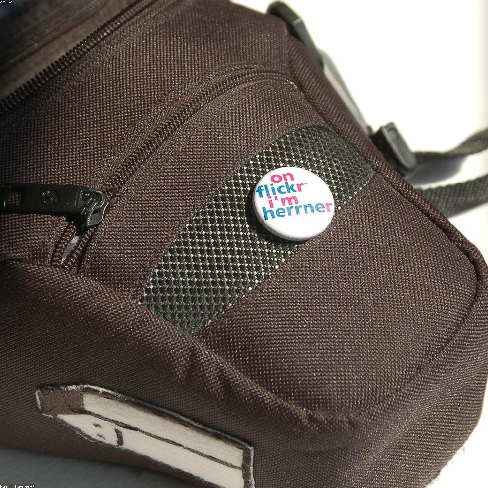 Pin Metálico Club